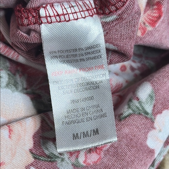 Flora by Flora Nikrooz Pajama Lounge Shorts Red w/Roses Pink & Orange Hues NWOT - Picture 5 of 8